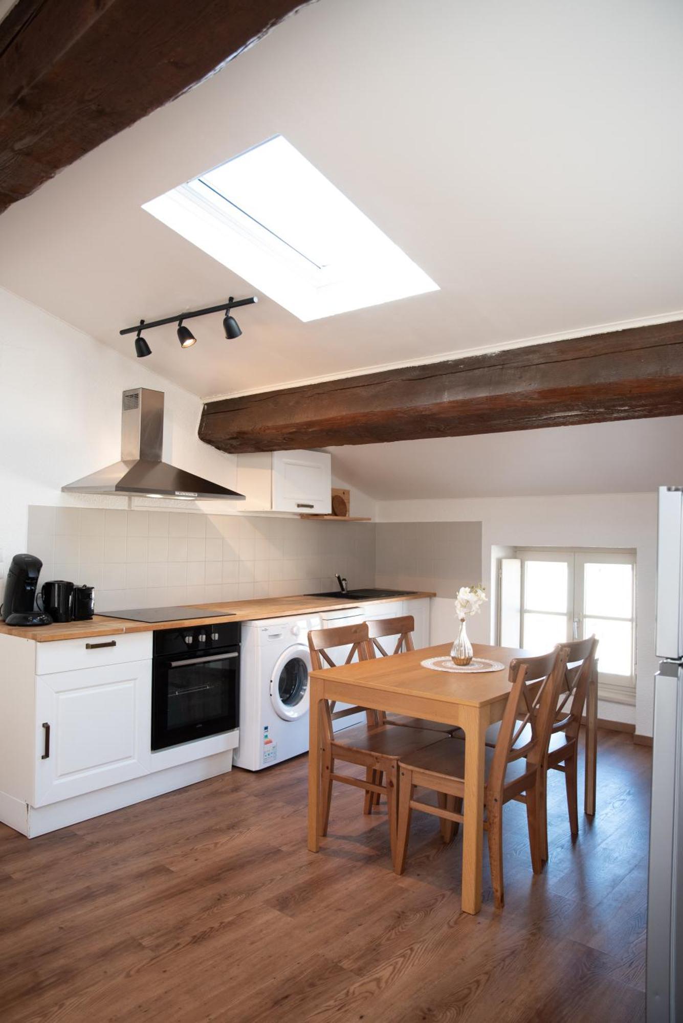 Appartement Chaleureux Au Pied De La Cite Avec Parking Carcassonne Luaran gambar