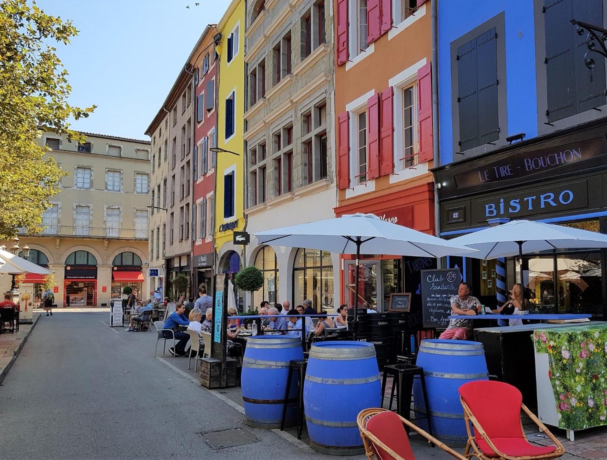 Appartement Chaleureux Au Pied De La Cite Avec Parking Carcassonne Luaran gambar